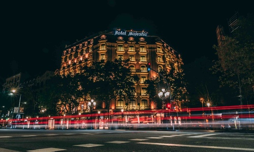 Почему лето – идеальная пора для автоматизации в бизнес-отеле?